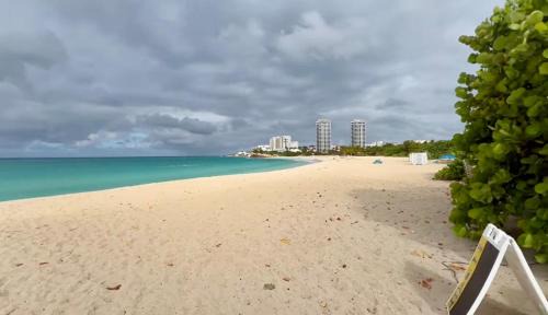 Maho Apartment | Tropical Beach Penthouse 3 Bedroom Mullet Bay Sint Maarten