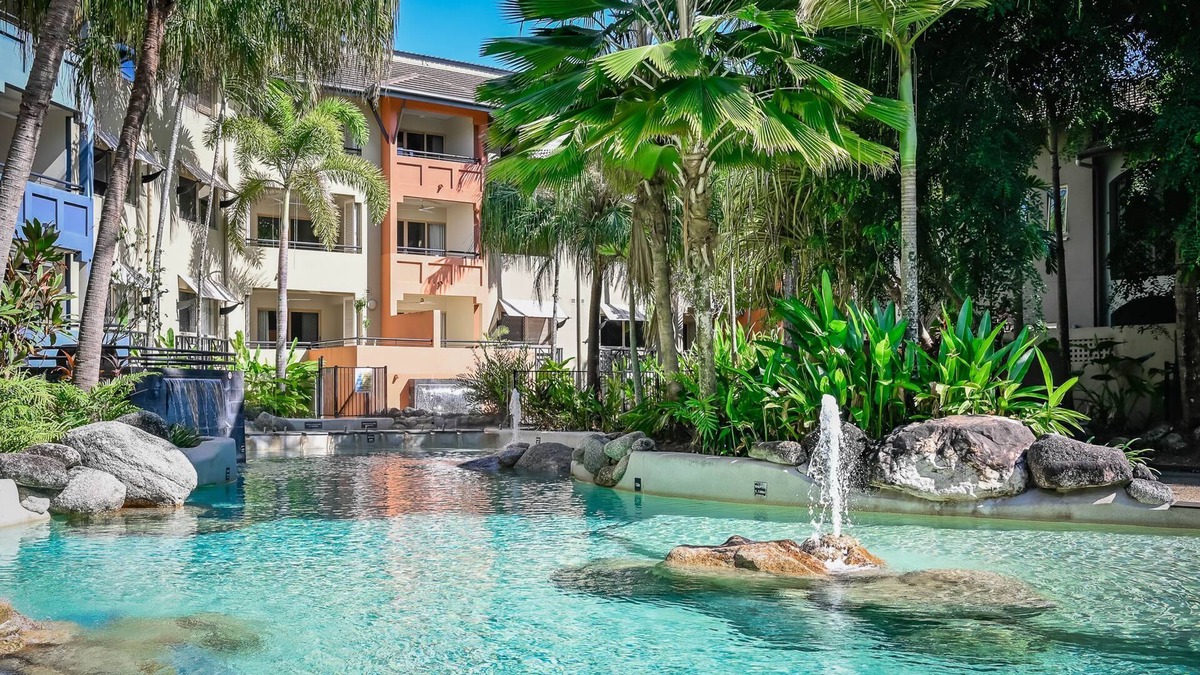Westcourt Apartment | Tropical Bliss - Cairns 9 Pools BBQ Gym