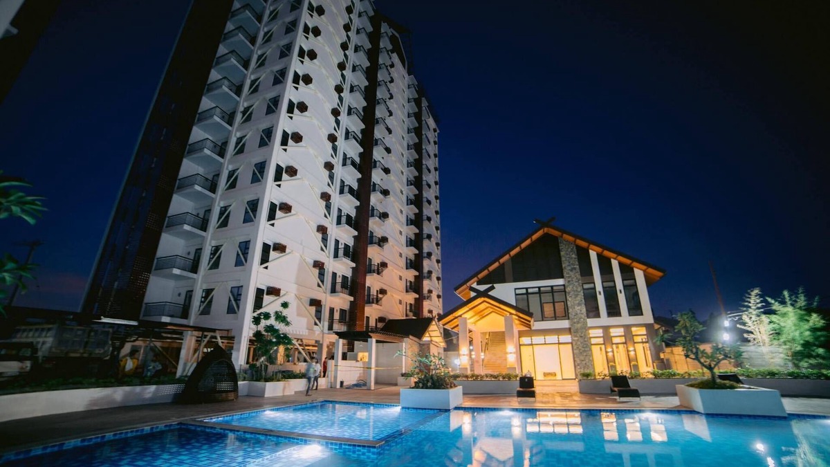 Basak Apartment | Tropical Comfort in Cebu Pool Furnished Cebu view 20min from Airport