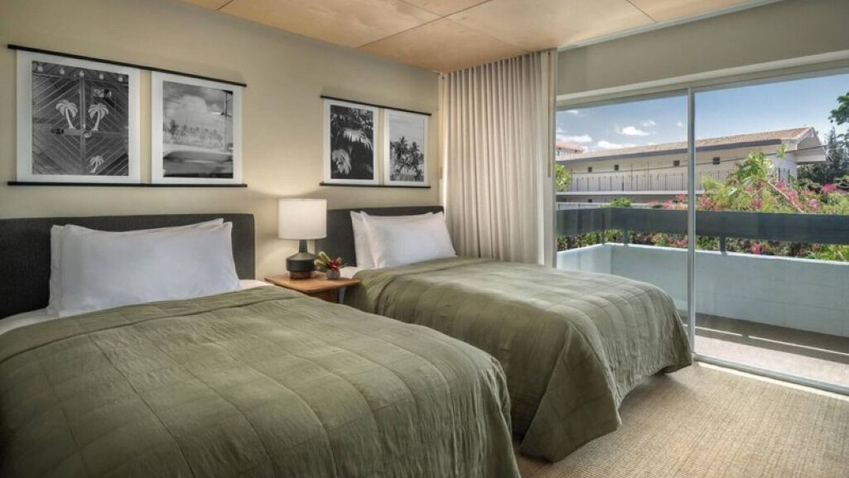 Historic Kailua Village House | Tropical Comfort & Poolside Peace—2 Room Island Haven Awaits