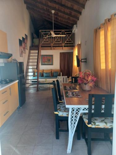 Las Terrenas Apartment | Tropical Doña Mayra apartahotel