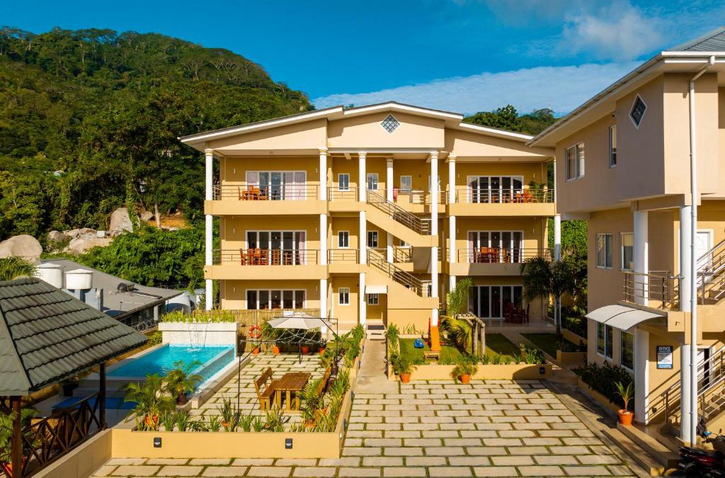 Beau Vallon Apartment | Tropical Hideaway