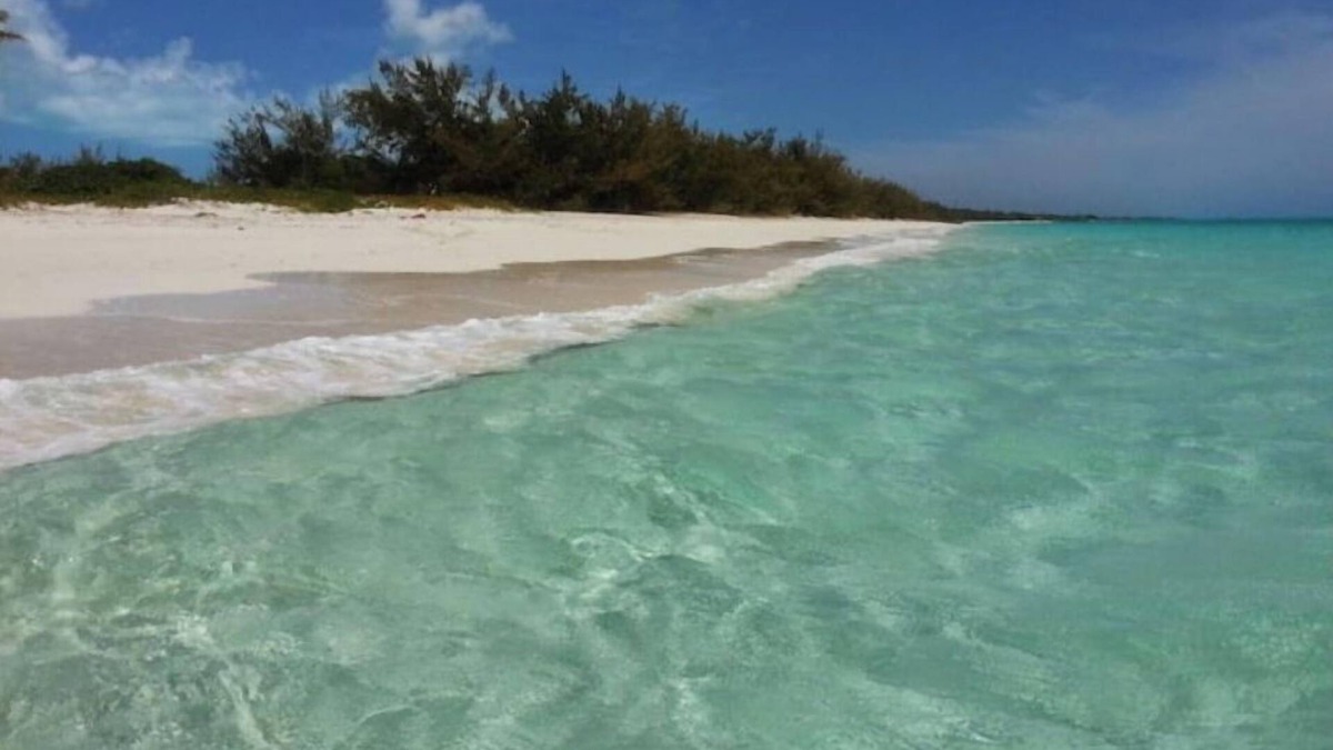 Nassau Cottage | Tropical Leisure 2BR cottage with beach nearby