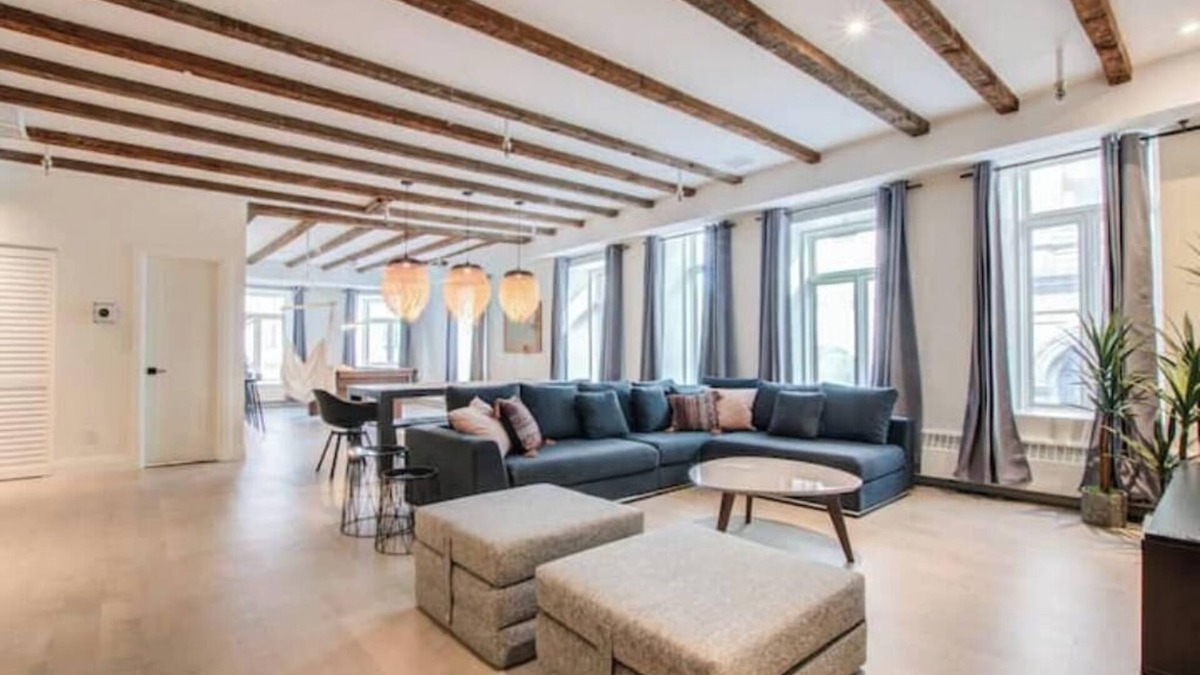 Cite Multimedia Apartment | Tropical Loft in old Montreal