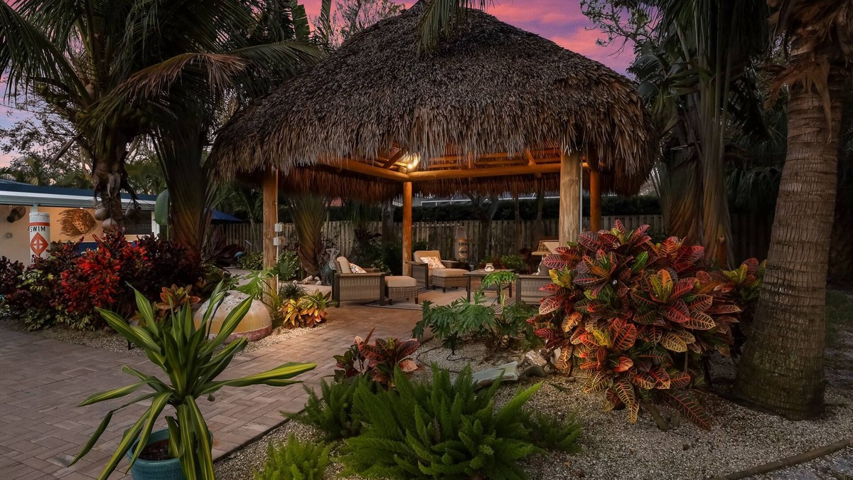 Palma Sola House | Tropical Oasis: Pool, Tiki Hut and Near Anna Maria Island