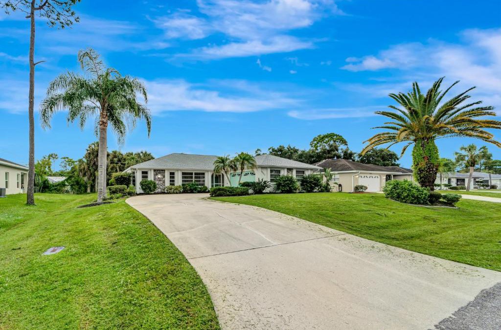 Port Charlotte House | Tropical Oasis