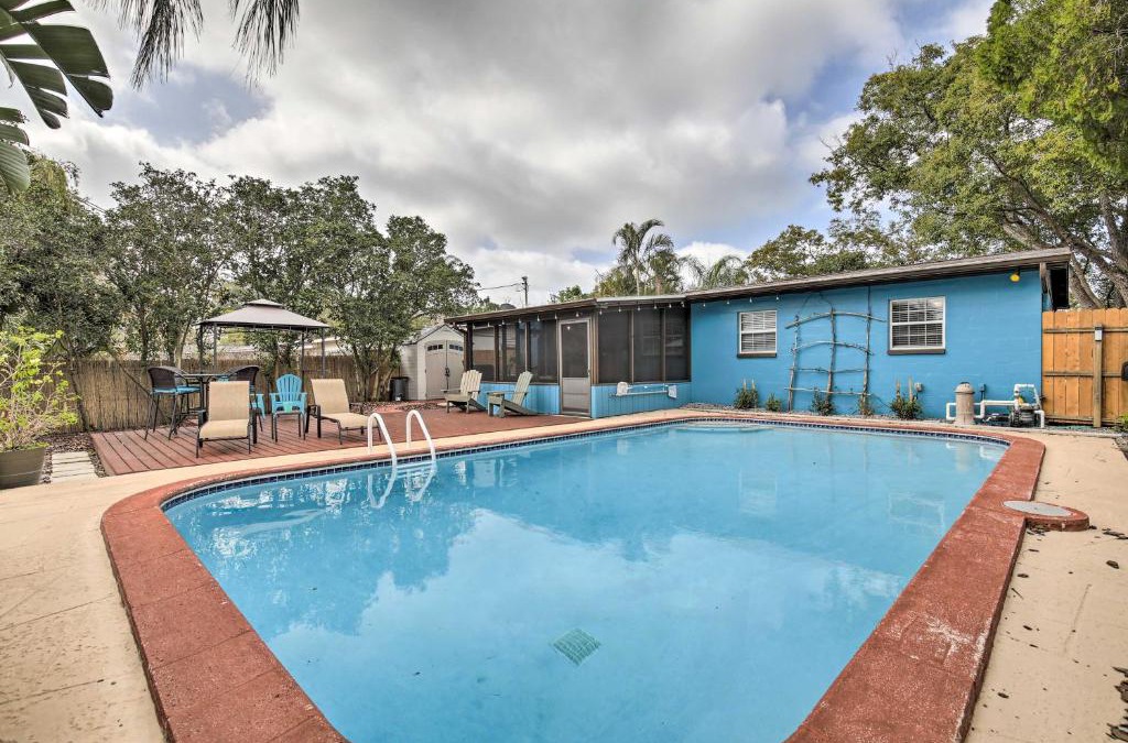 Palm Harbor House | Tropical Palm Harbor Retreat with Lanai and Patio!