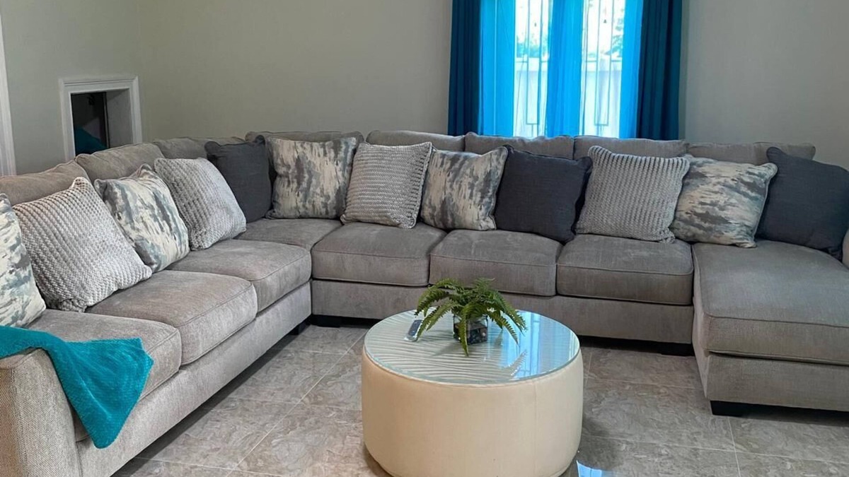 Westwind House | Tropical Palm Townhouse
