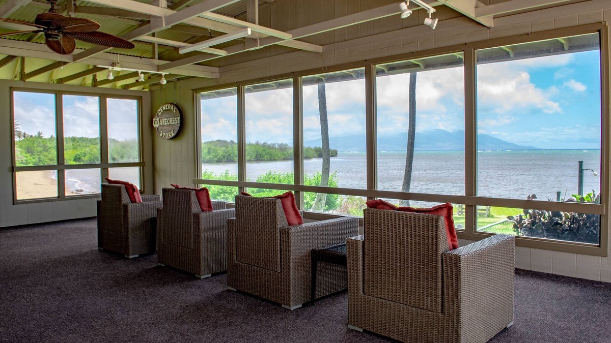 Ualapue Condo | Tropical Paradise Condo w/Shared Tennis Court & Pool + Free WiFi and Water Views