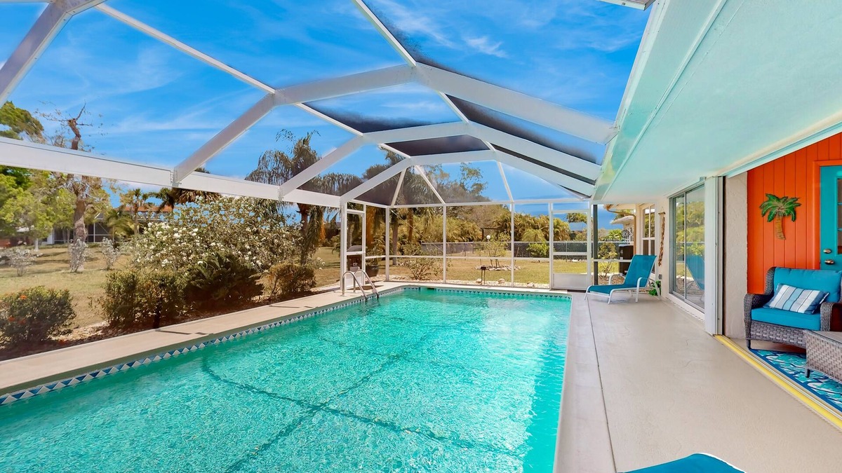 Punta Gorda House | Tropical paradise near the beach with enclosed private pool & lanai
