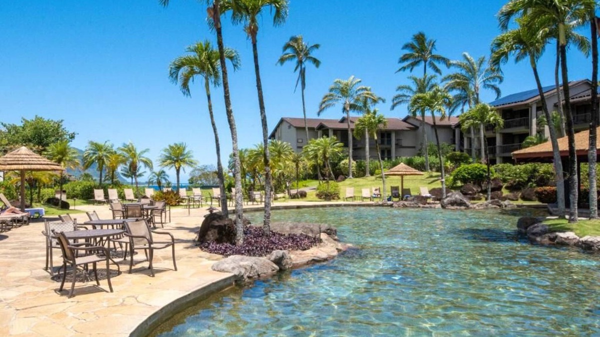 Princeville Hotel | Tropical Paradise Retreat in Princeville! Full Kitchen, Swimming Pool!