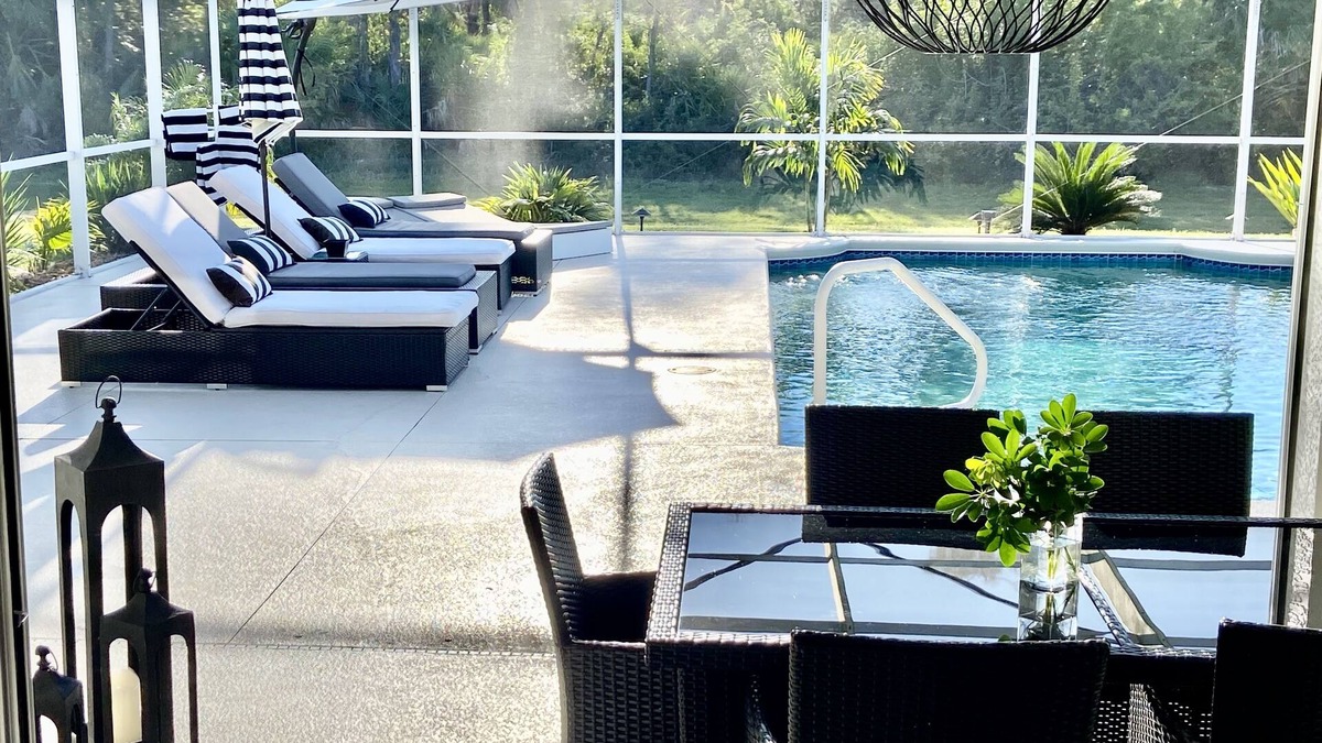 White Marsh House | Tropical Retreat - Oversized heated pool, golf, pickle-ball, tennis, bikes,