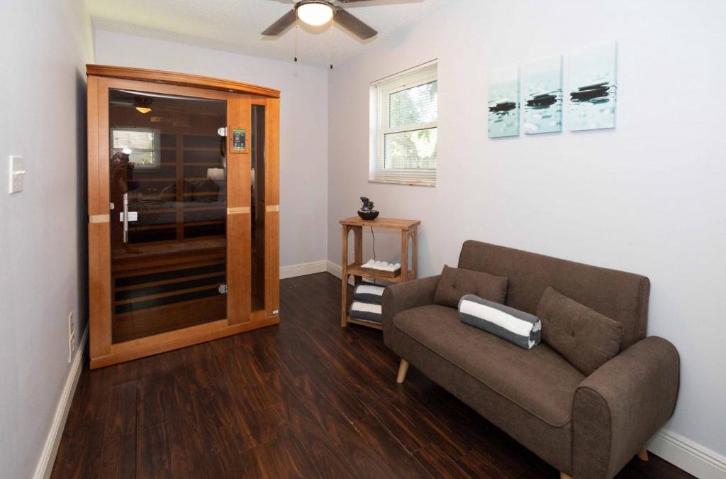 Boynton Beach Villa | Tropical Spa Escape Sauna Pool Hot tub Firepit BBQ