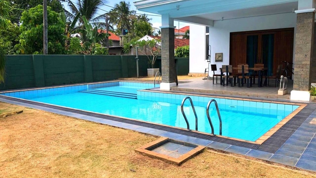 Negombo House | Tropical Terrace - A Charming 2-bedroom house in Negombo