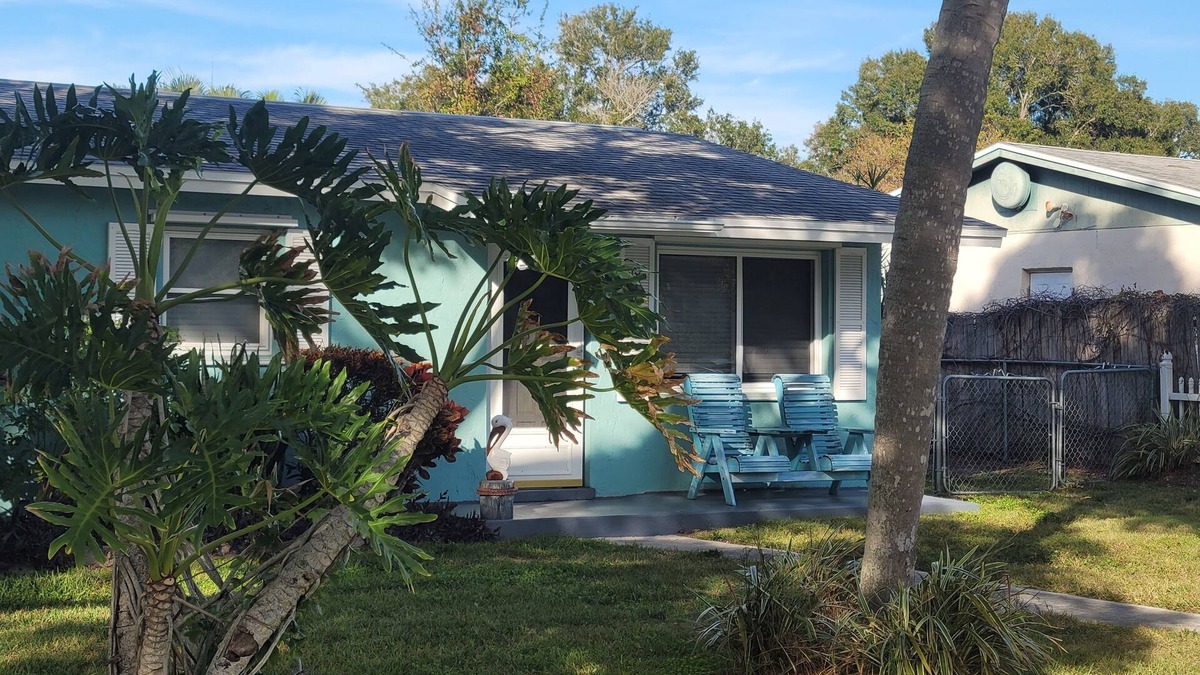 Anona House | Tropical Tides Paradise - 5 Min.'s to 3 Top-Rated Beaches + Newly Renovated