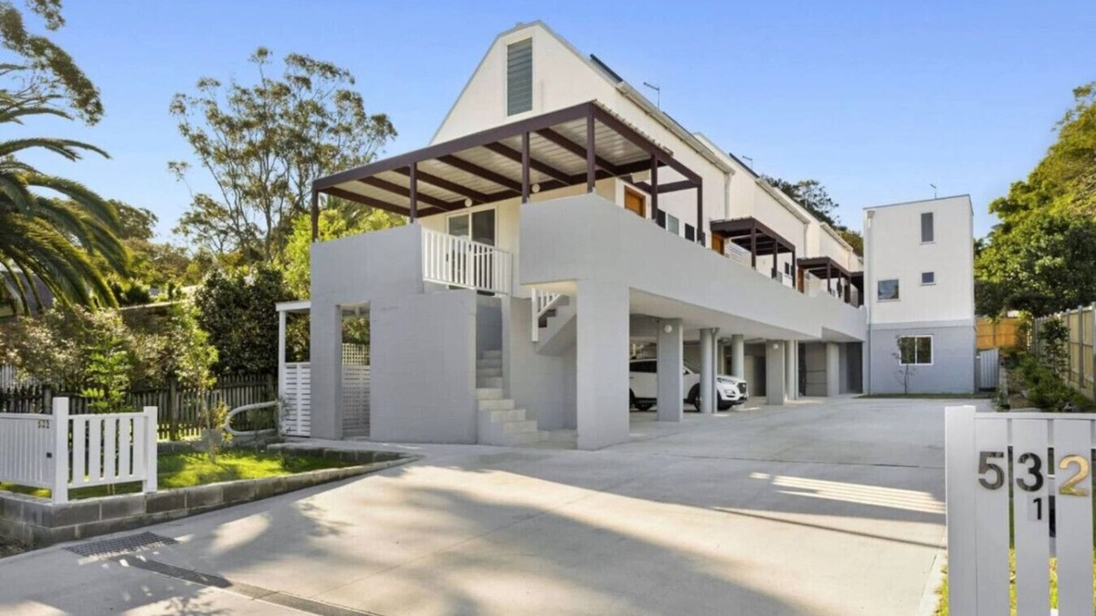 North Manly Apartment | Tropical Vibes in North Manly AC and FREE Parking