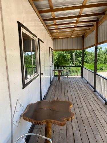 Spanish Lookout Hotel | Tropical View