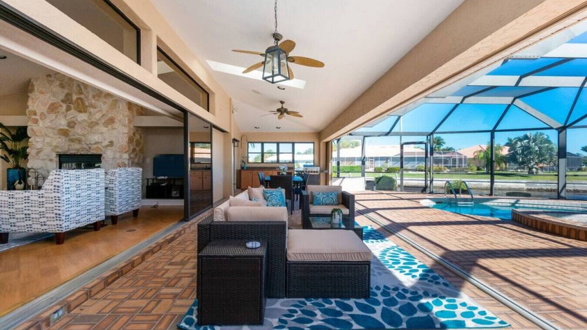 Punta Gorda House | Tropical-Waterfront|Htd Pool-Spa-Dock-Kayaks-Bikes