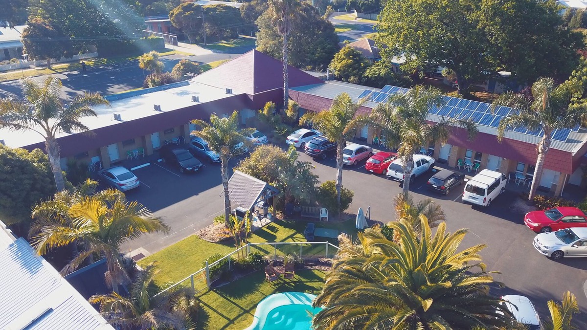 Cowes Hotel | Tropicana Motor Inn