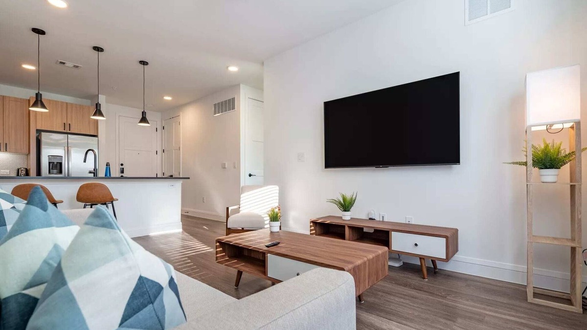 Hancock Apartment | Troubadour Landing #458 I Modern 1 Bed Apt in Austin
