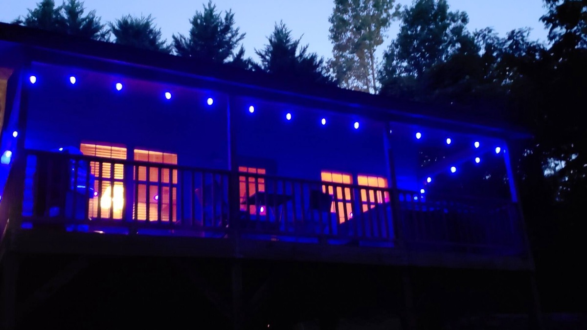 Helen Cabin | Trout Fish-Inn Cozy Cabin w/Hot Tub, Fire Pit & Steps from Downtown Helen!