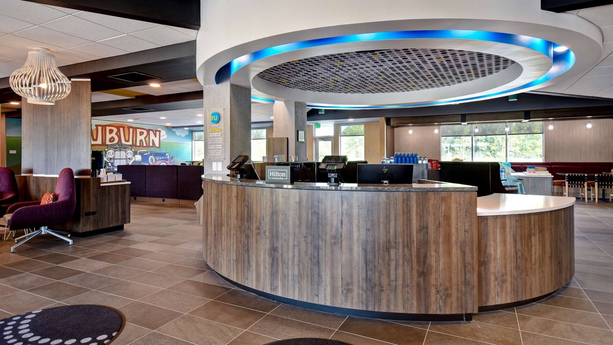 Auburn Hotel | Tru by Hilton Auburn