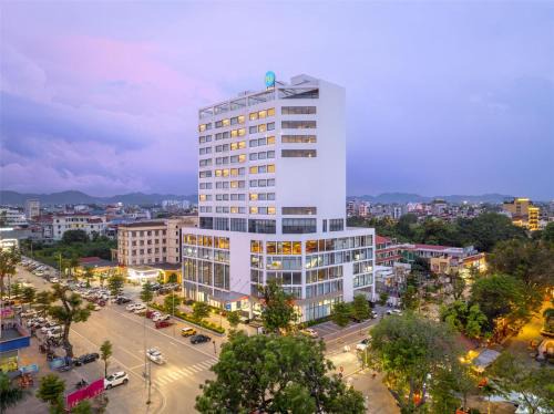 Bac Giang Hotel | Tru by Hilton Bac Giang City Centre