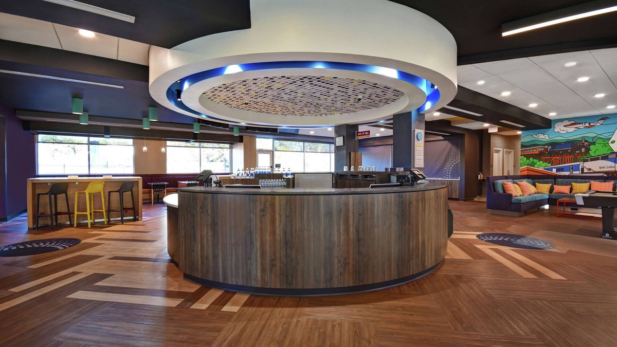 Burlington Hotel | Tru By Hilton Burlington