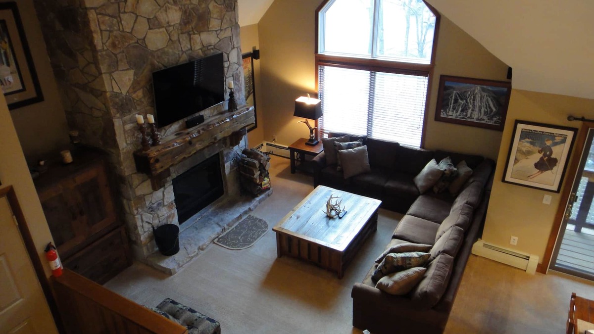 West Dover Condo | True Ski In/Ski Out 3 Bedroom End Unit Directly On Mount Snow