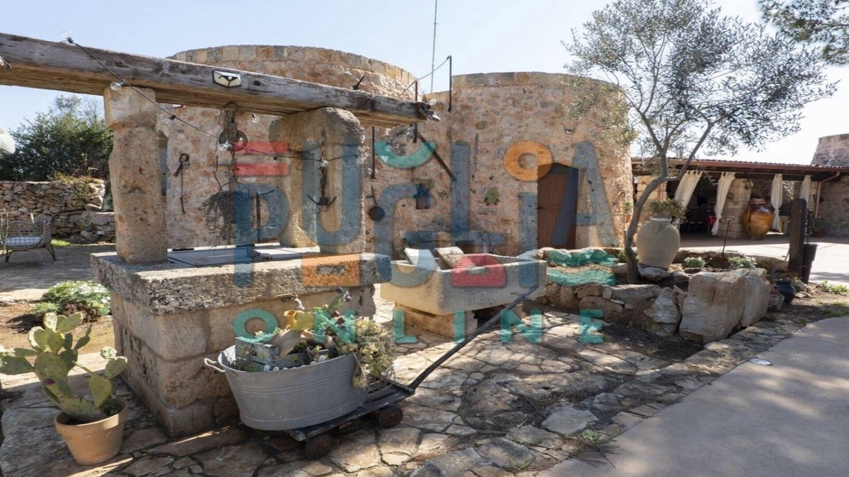 Capilungo House | Trulli in Villa Regno dei Cieli with pool Salento