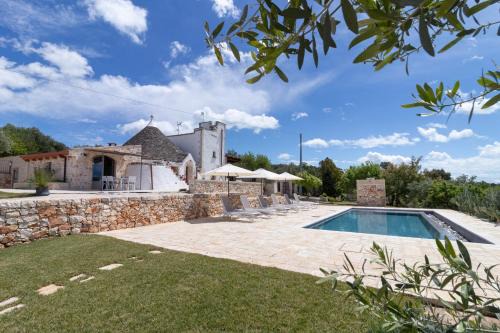 Putignano Villa | Trulli Tower