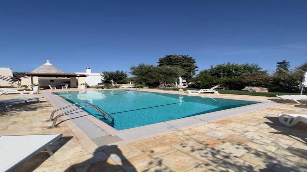 Locorotondo House | TRULLI WHITE