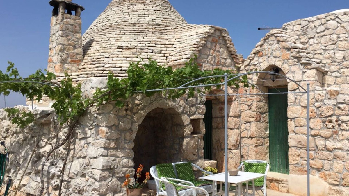 Ostuni House | Trullo Abate in the countryside of Ostuni