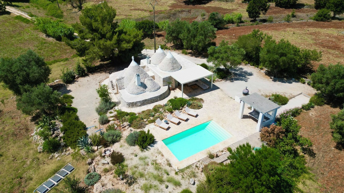 Ceglie Messapica House | Trullo Bello Nido - private property with own pool in garden with stunning views
