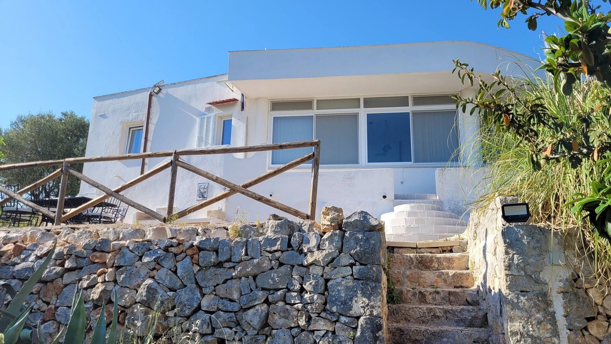Ostuni Cottage | Trullo in panoramic position Ostuni