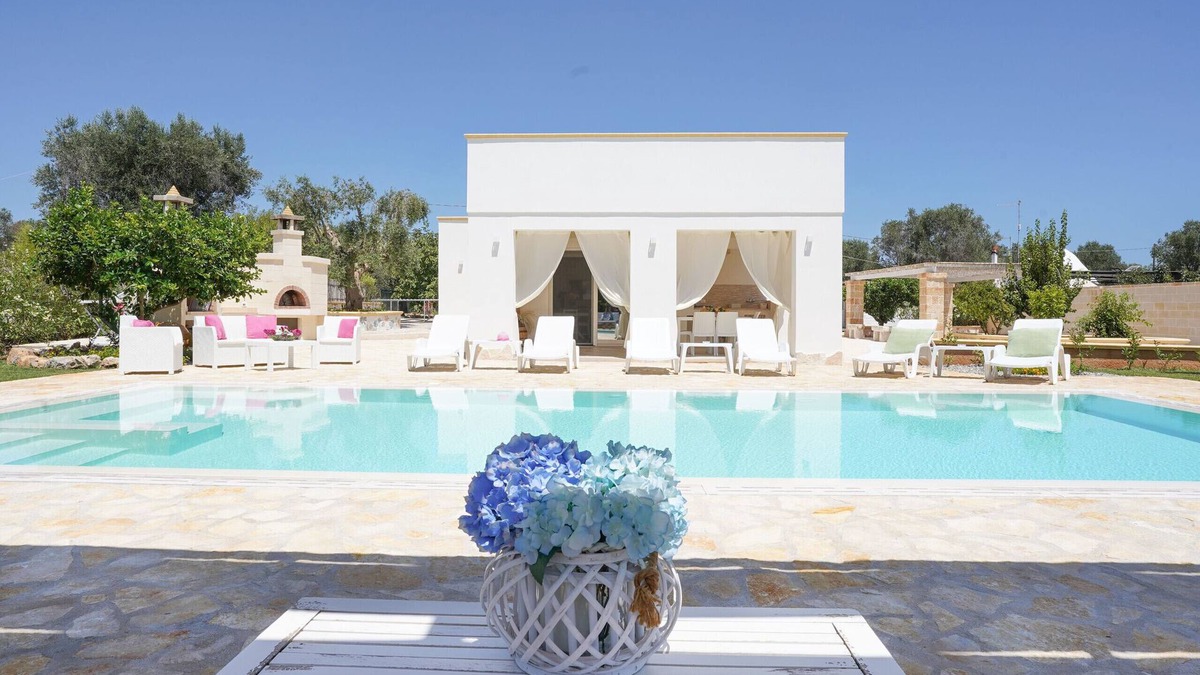 San Michele Salentino Cottage | trullo lantane by Pugliadamre