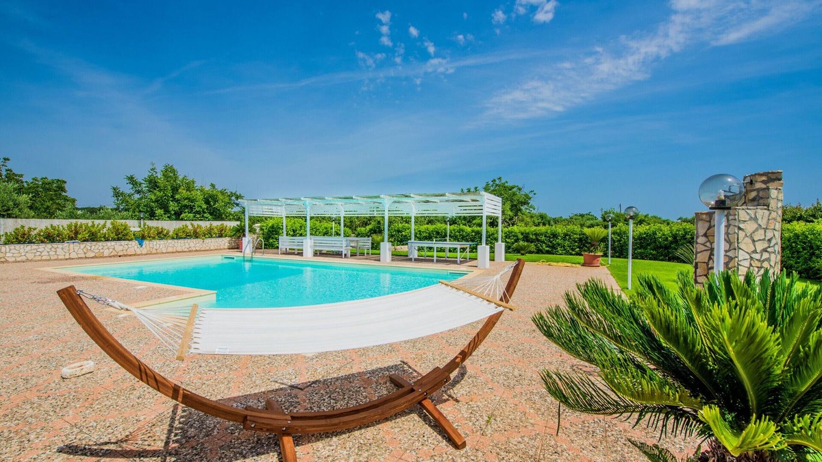 Martina Franca Cottage | trullo nonna itria by pugliadamare