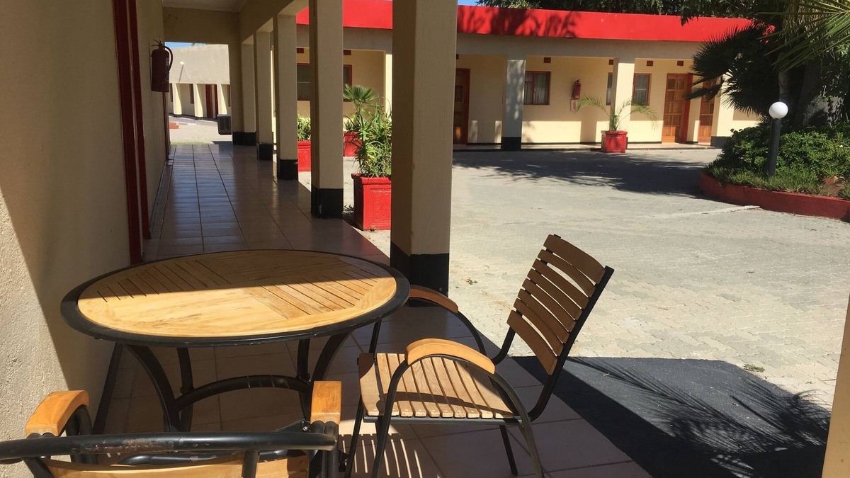 Francistown Hotel | Tshesebe Stopover Motel