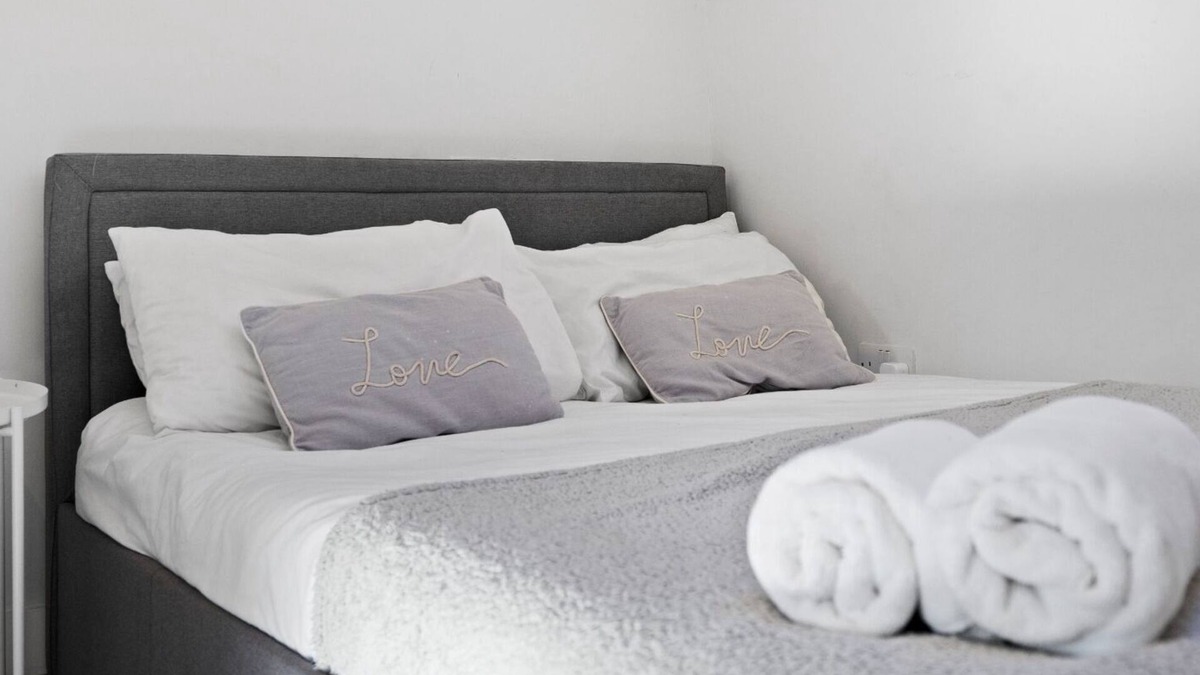 Addiscombe Apartment | TTSA - Essential 1 Bedroom Apartment 1 - Croydon