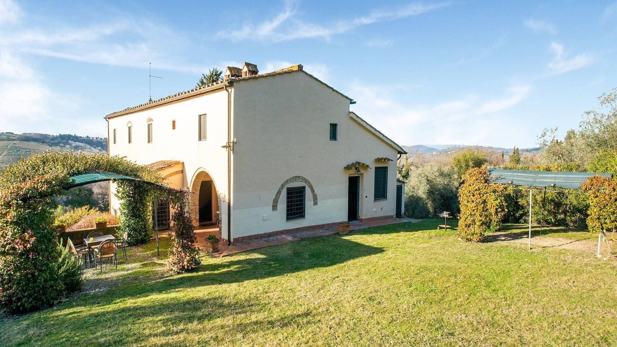 San Casciano in Val di Pesa House | Tuscan Vineyard Farm Stay