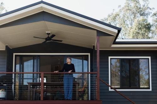 Rathdowney House | Tuckeroo Cottages - Cockatoo Cottage