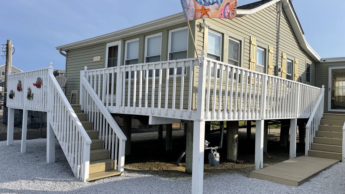 Tuckerton Beach Cottage | Tuckerton Beach, Cozy Cottage - 25 minutes to LBI!