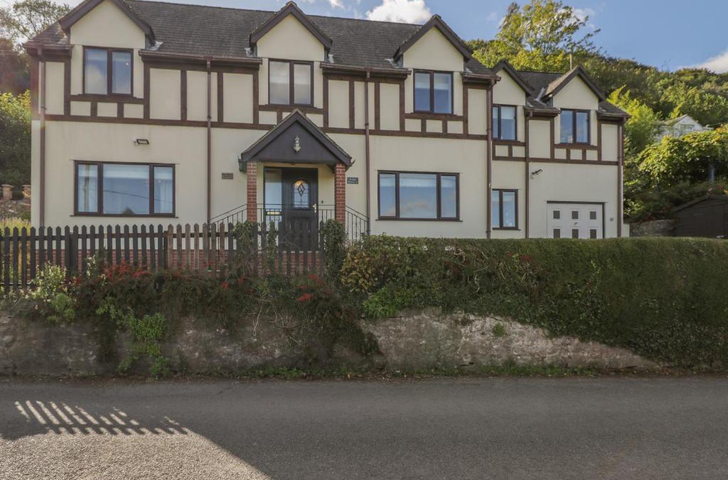 Symonds Yat House | Tudor House
