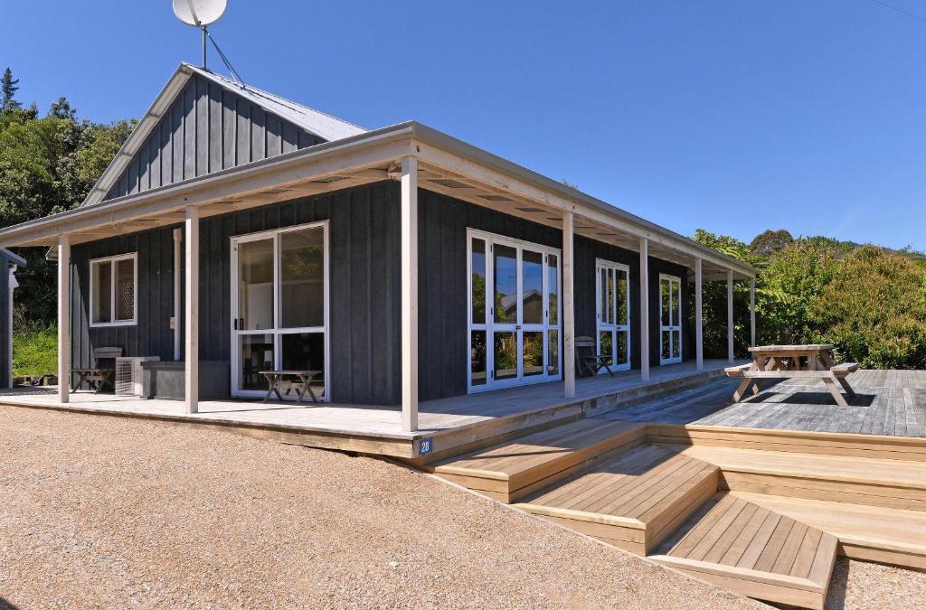 Tata Beach House | Tuis on Tata - Golden Bay Home Tata Beach