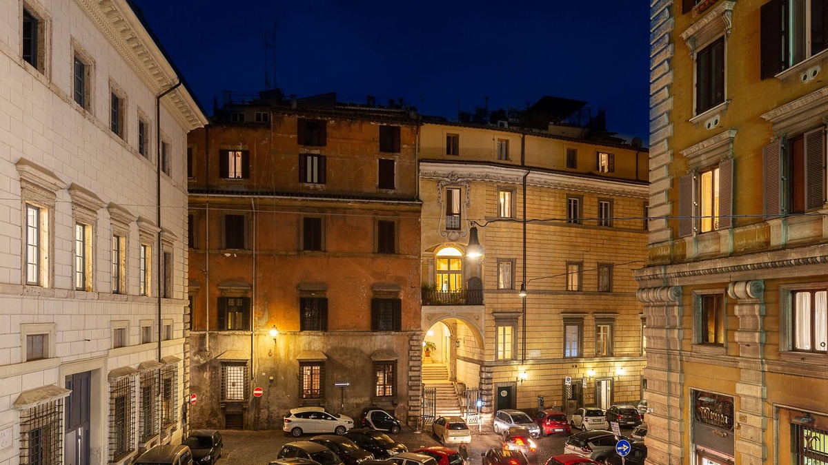 Roman Ghetto House | Tula Inn