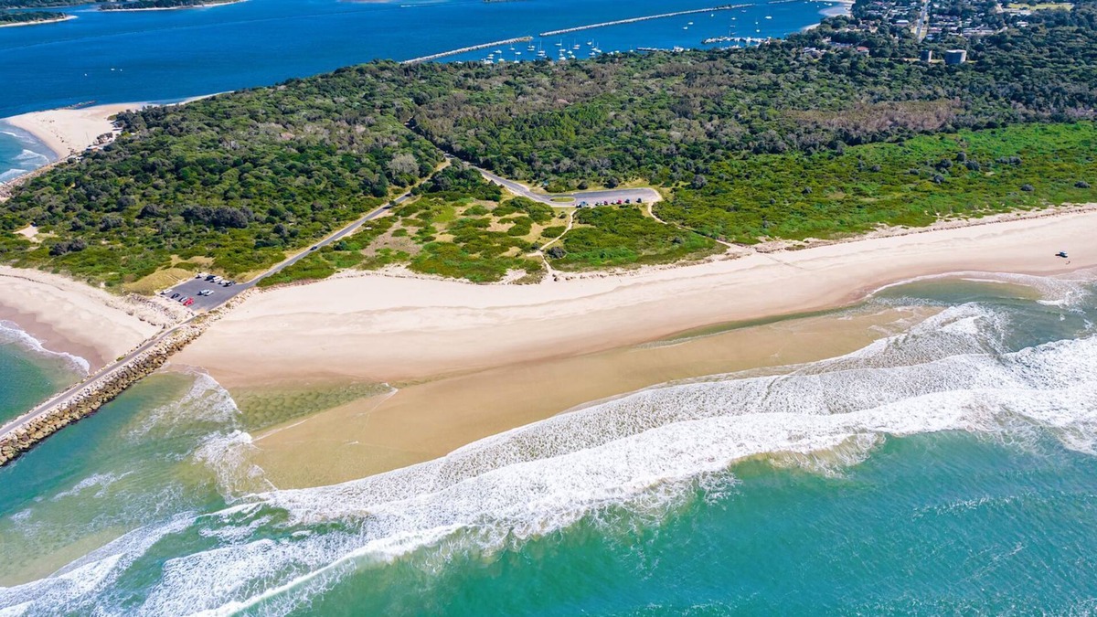 Iluka House | Tullys Beach House- New to the Holiday Market- Be quick