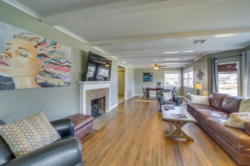 Mayo Meadow House | Tulsa Home with Yard 5 Mi to Downtown!