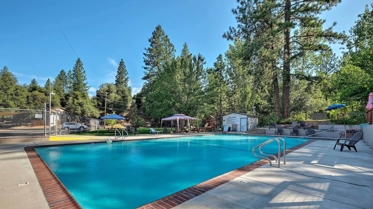 Tuolumne House | Tuolumne Vacation Rental ~ 45 Mi to Yosemite