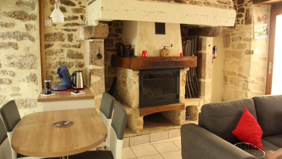 Turenne Cottage | Turenne Rent one of the most beautiful villages in France