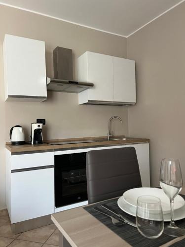 Cenisia Apartment | Turin Bicerin White